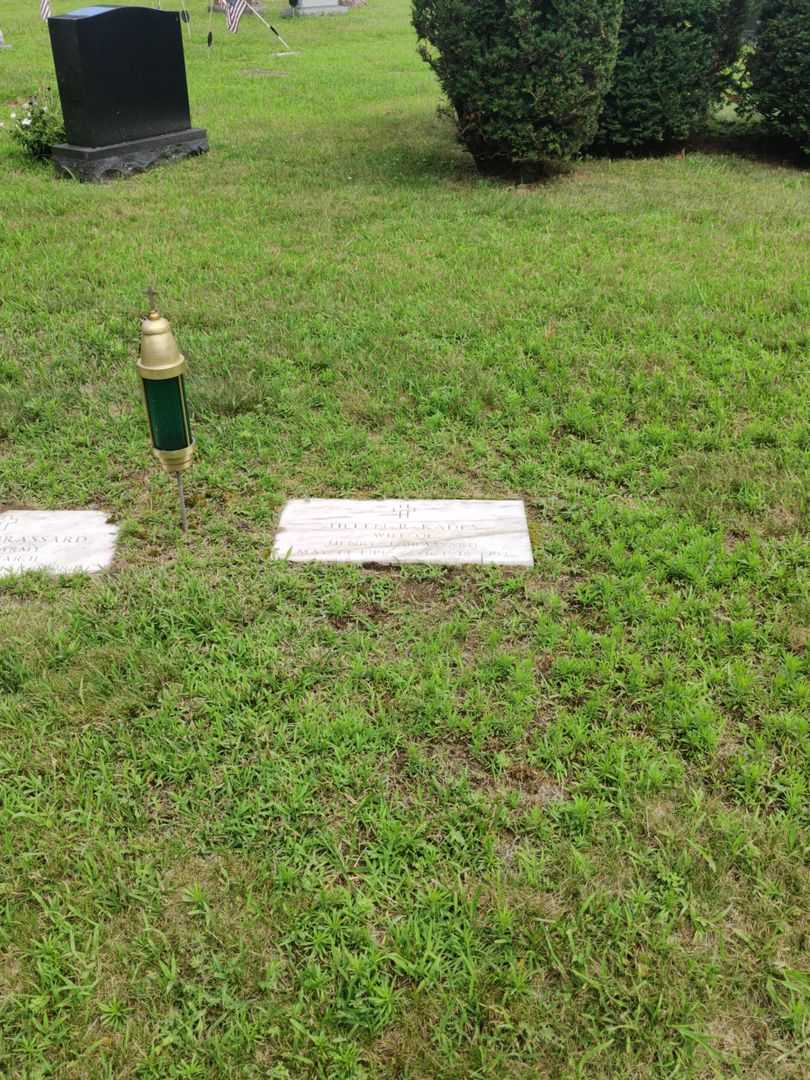 Helen R. Kades Brassard's grave. Photo 2