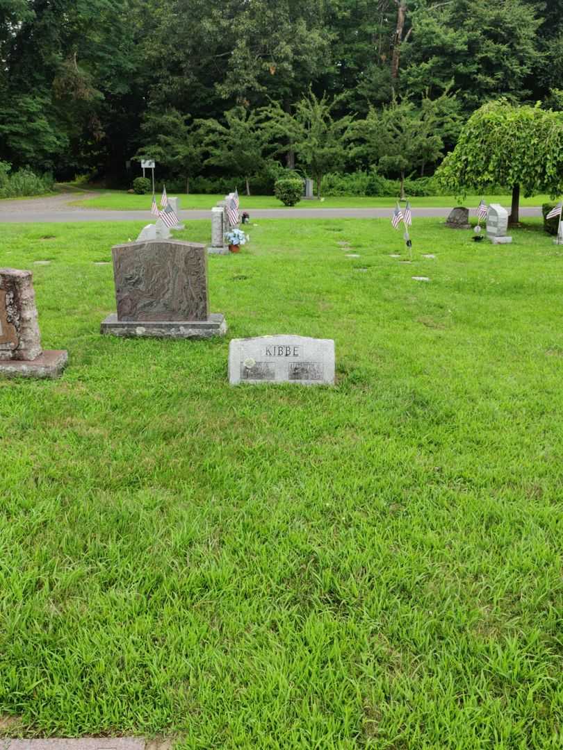 Elizabeth C. Kibbe's grave. Photo 2