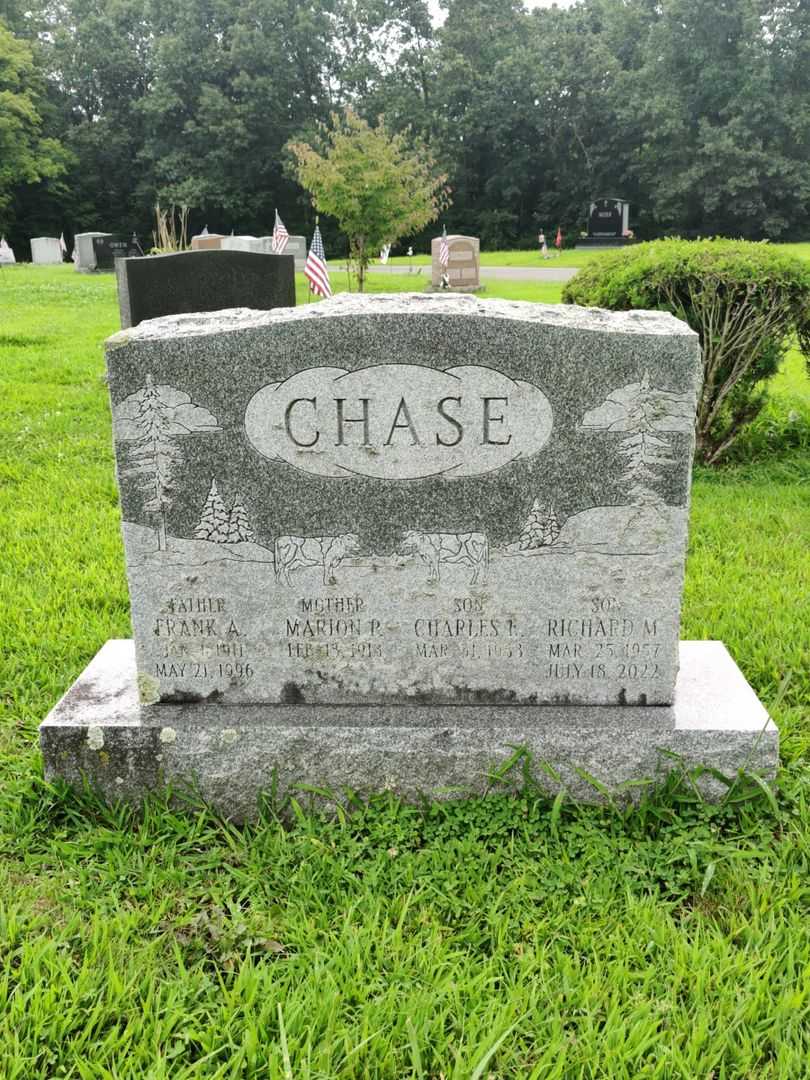 Richard M. Chase's grave. Photo 1