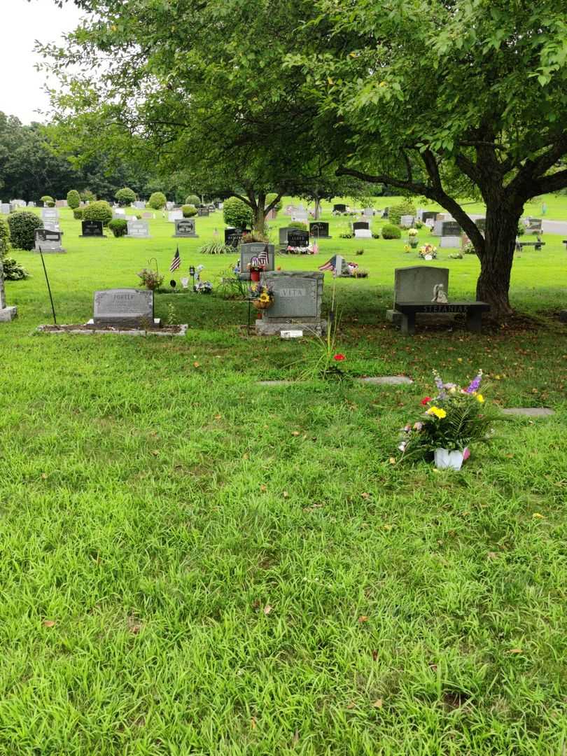 Hal A. Vita's grave. Photo 2