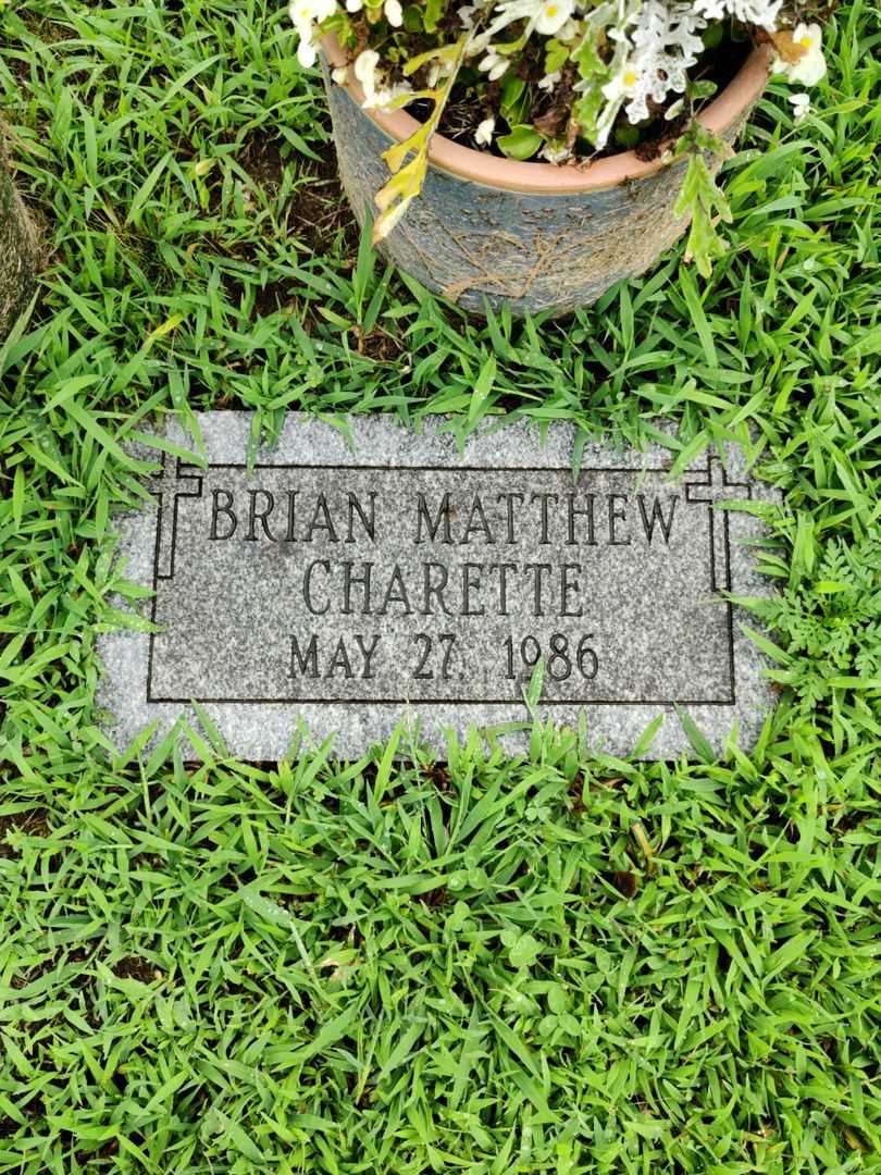 Brian Matthew Charette's grave. Photo 3