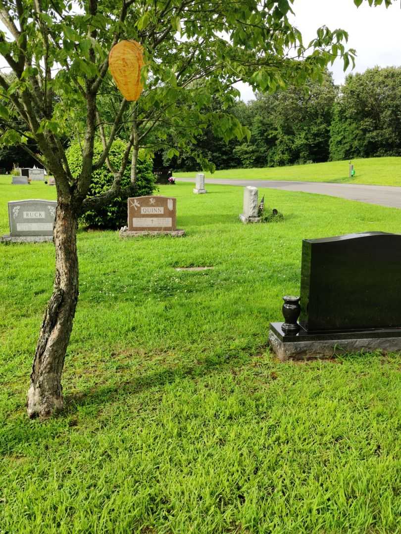 Robert M. Quinn's grave. Photo 3