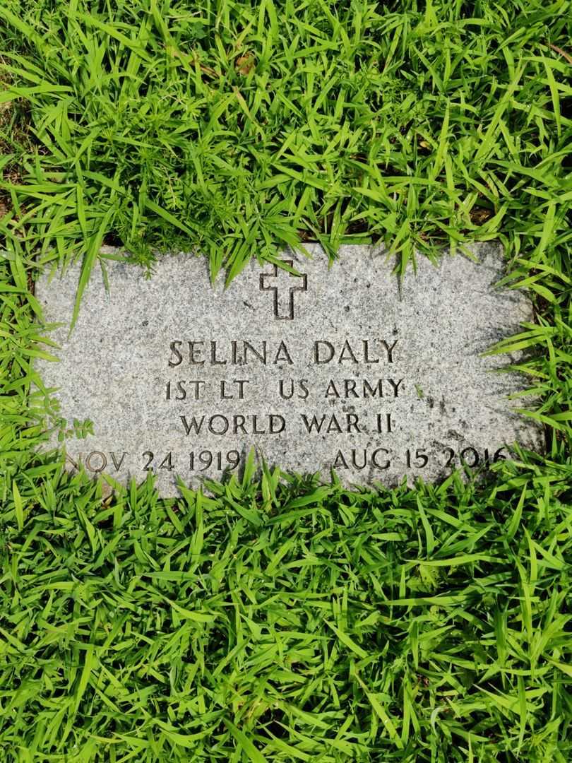 Selina Daly's grave. Photo 3