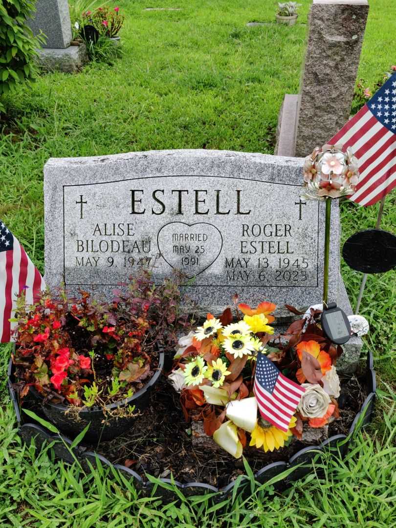 Roger W. Estell's grave. Photo 1