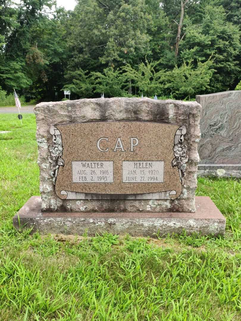 Walter Cap's grave. Photo 1