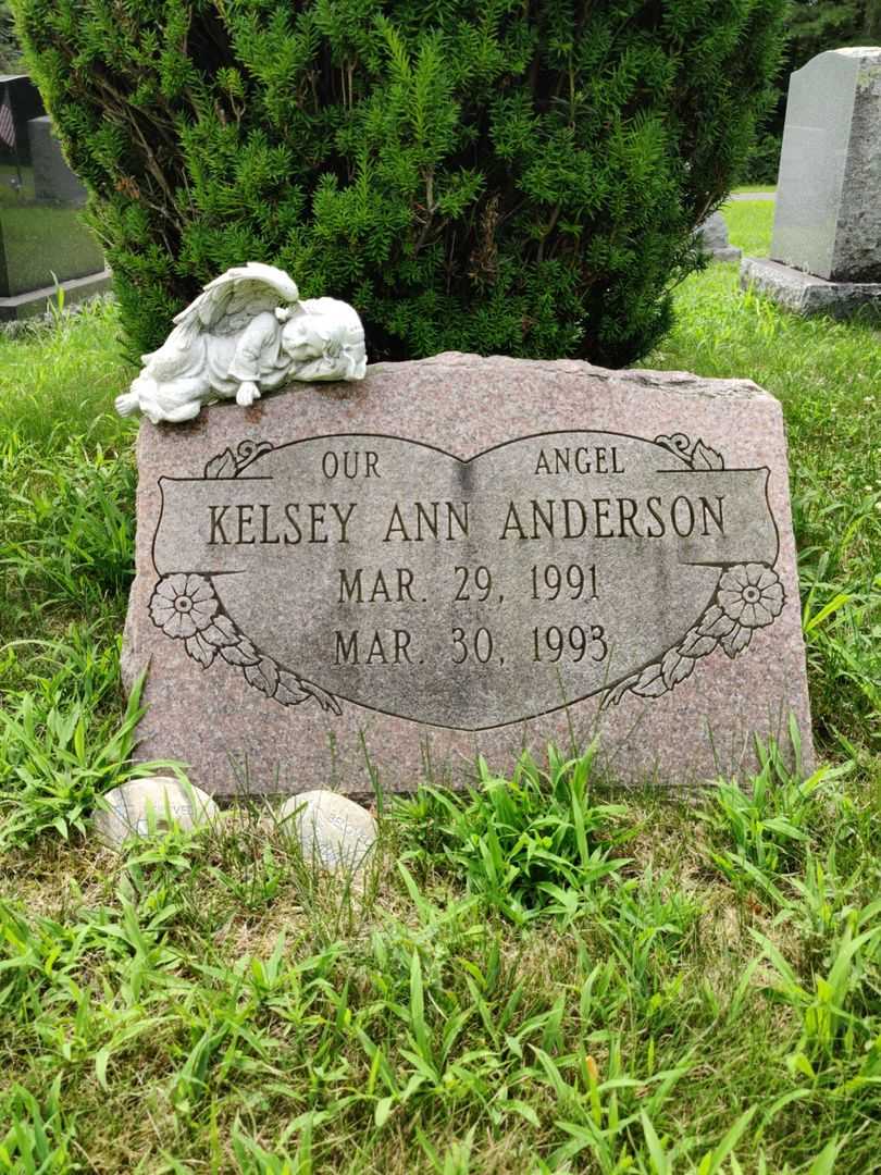 Kelsey Ann Anderson's grave. Photo 1