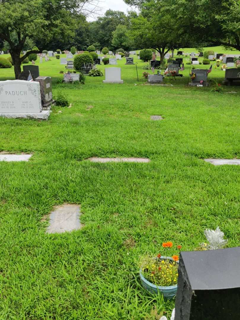Norma Lee Koelliker Fisher's grave. Photo 2