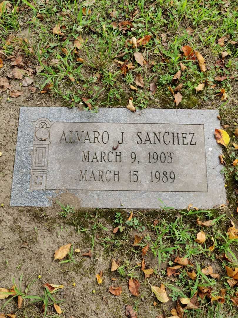 Alvaro J. Sanchez's grave. Photo 2