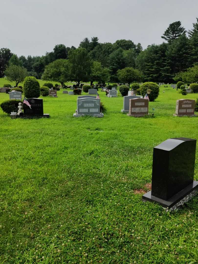Paul Fleck Junior's grave. Photo 3