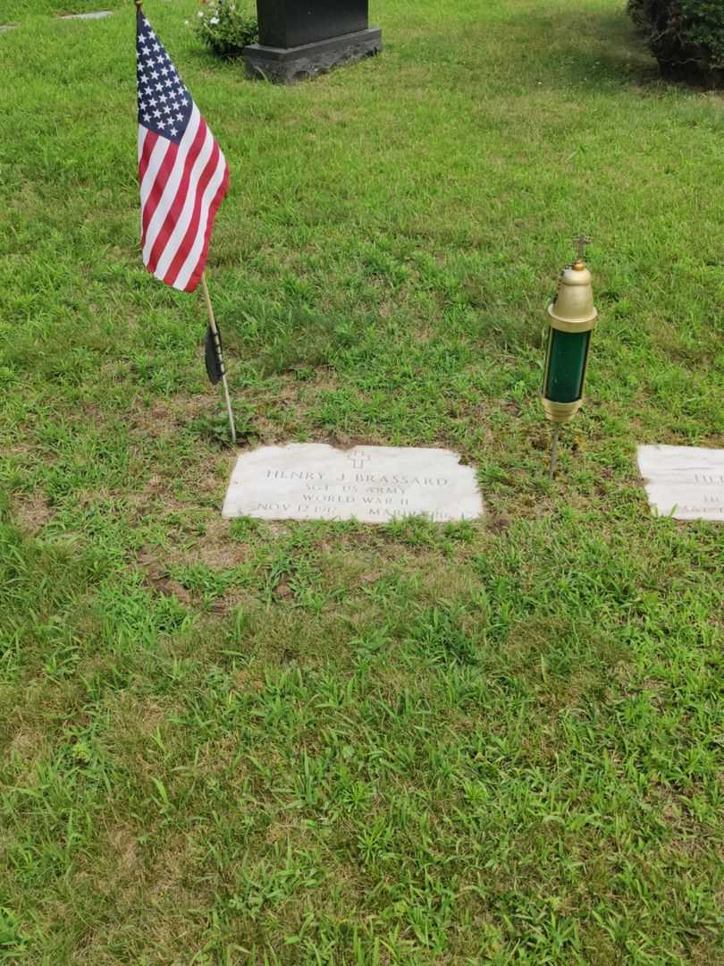 Henry J. Brassard's grave. Photo 2