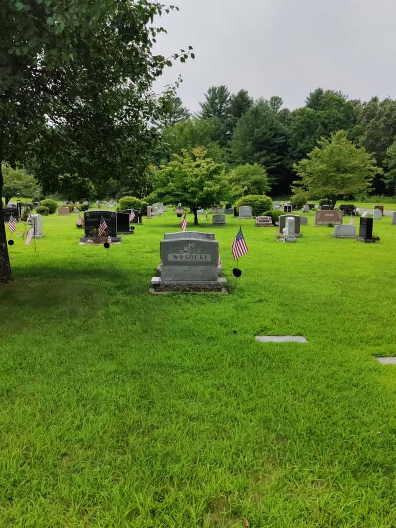 Mary G. Faulds Wysocki's grave. Photo 2