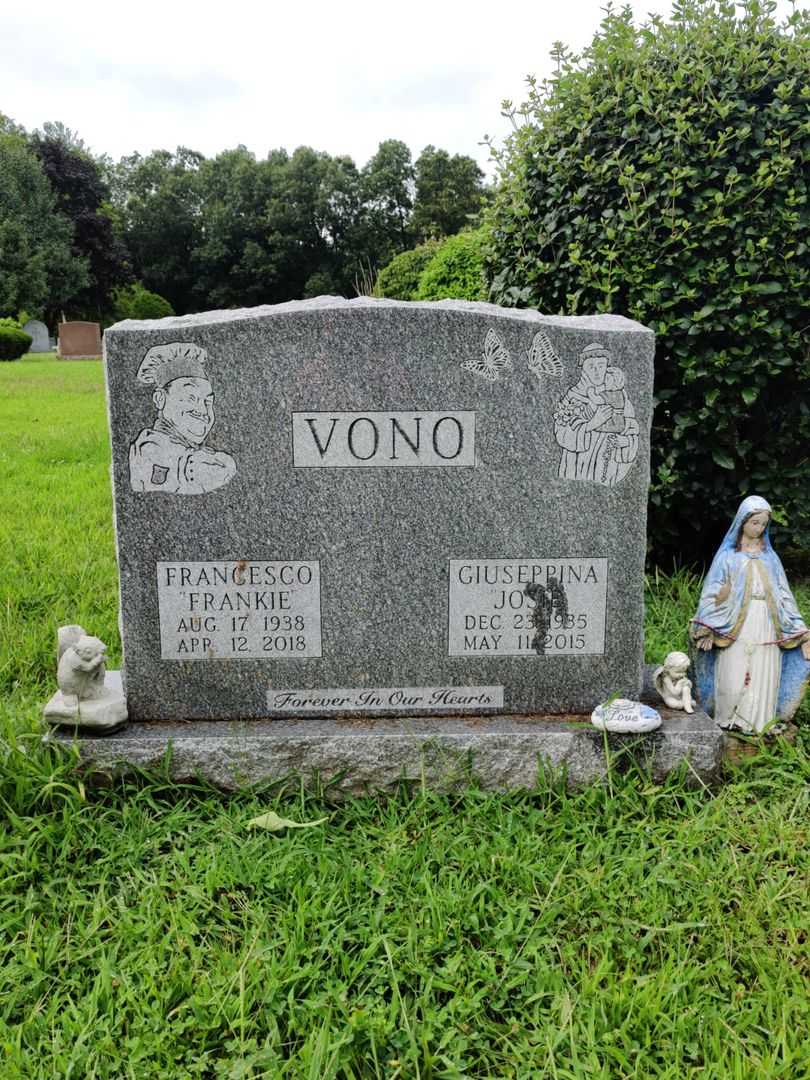 Francesco "Frankie" Vono's grave. Photo 1