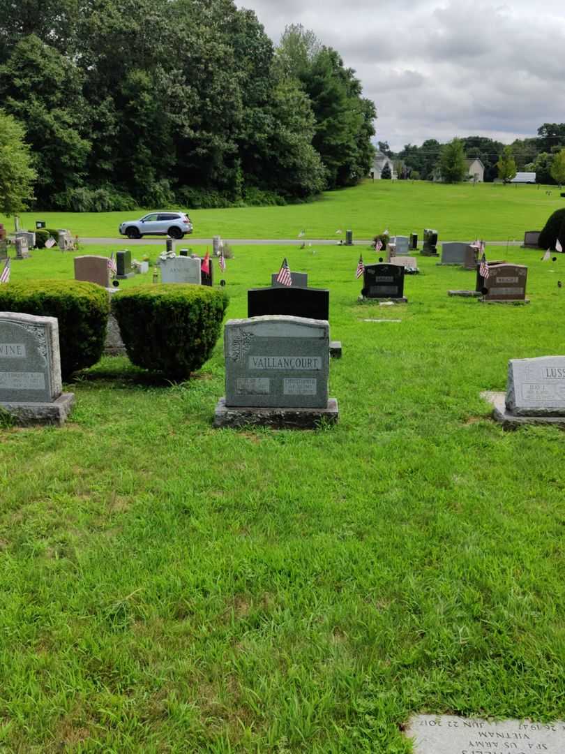 Christopher Vaillancourt's grave. Photo 2