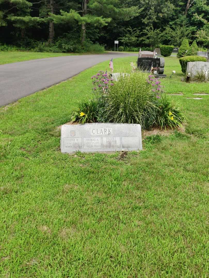 Glenn R. Clark's grave. Photo 2
