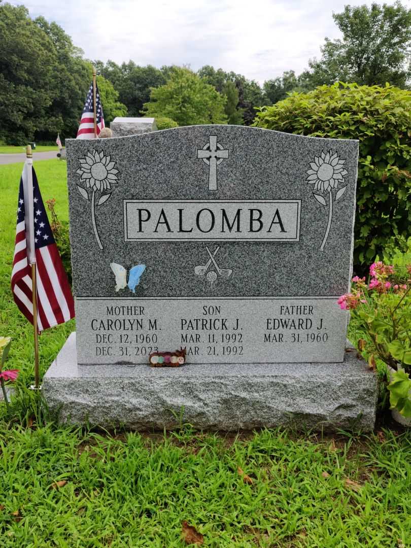 Carolyn M. Palomba's grave. Photo 1
