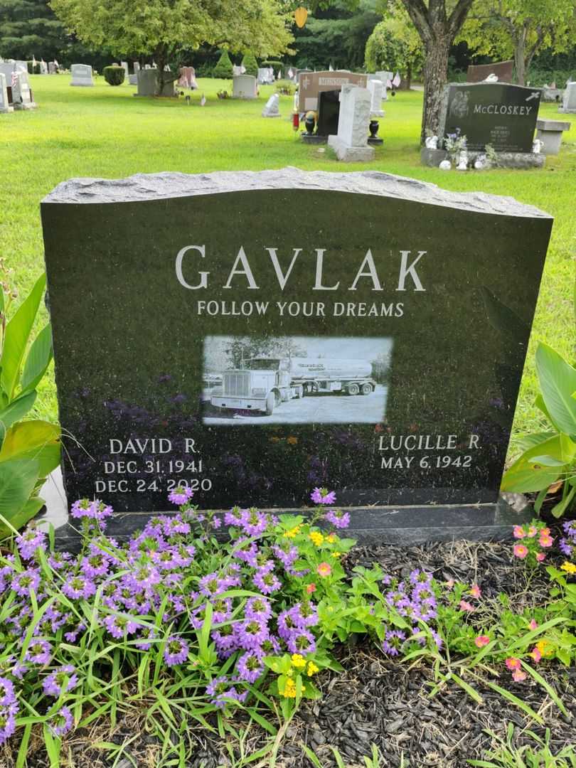 David R. Gavlak's grave. Photo 1