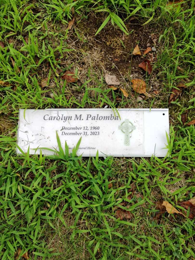 Carolyn M. Palomba's grave. Photo 3