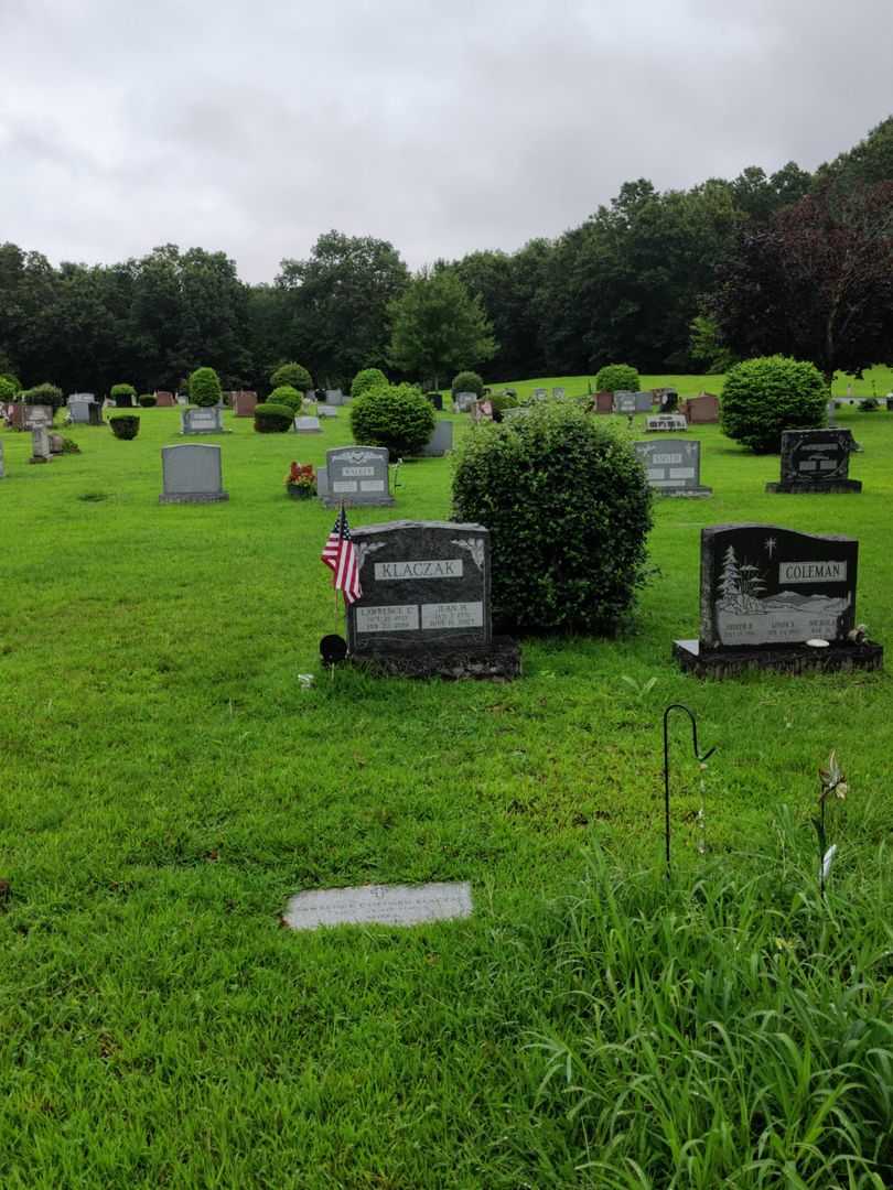 Lawrence Clifford Klaczak's grave. Photo 2