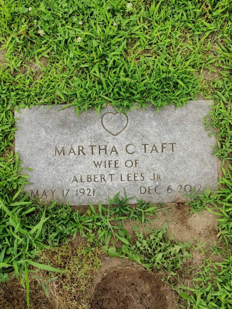 Martha C. Taft Lees's grave. Photo 3