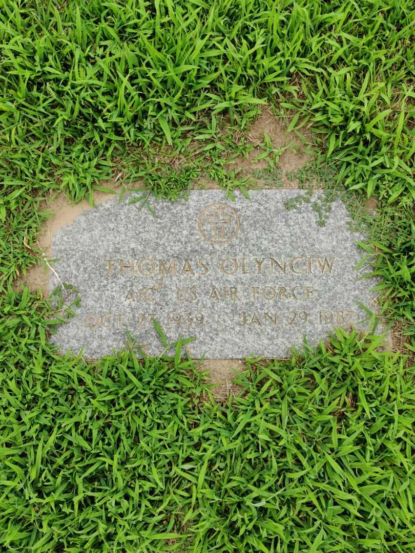 Thomas Olynciw's grave. Photo 3