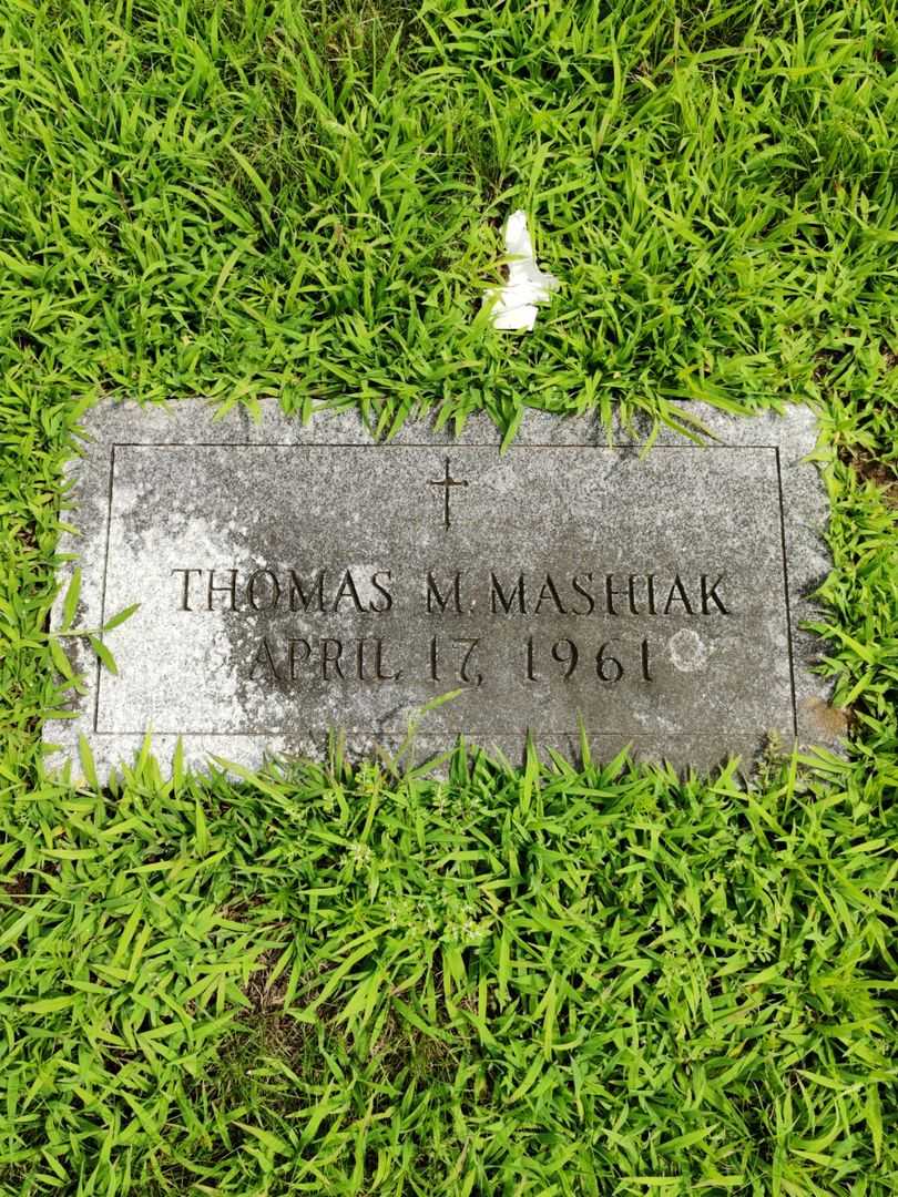Thomas M. Mashiak's grave. Photo 3