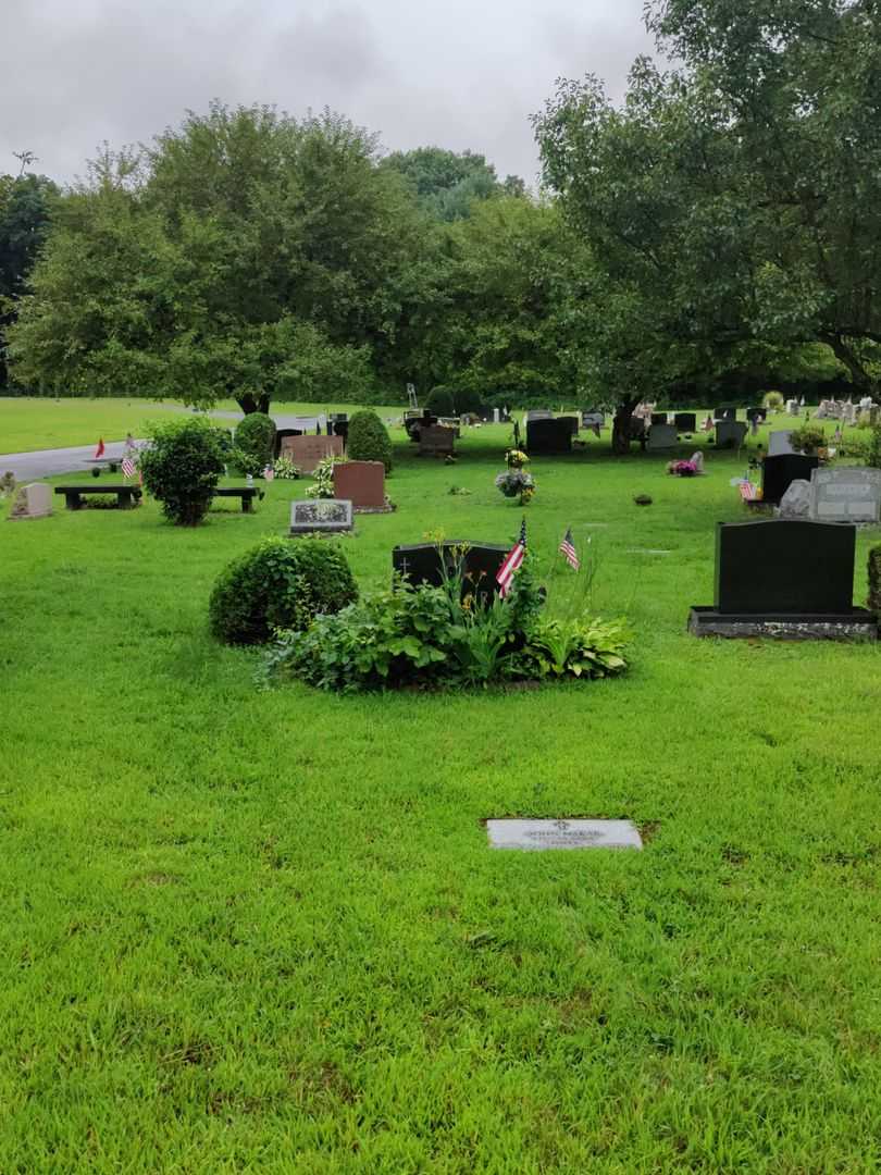Jean Makar's grave. Photo 2
