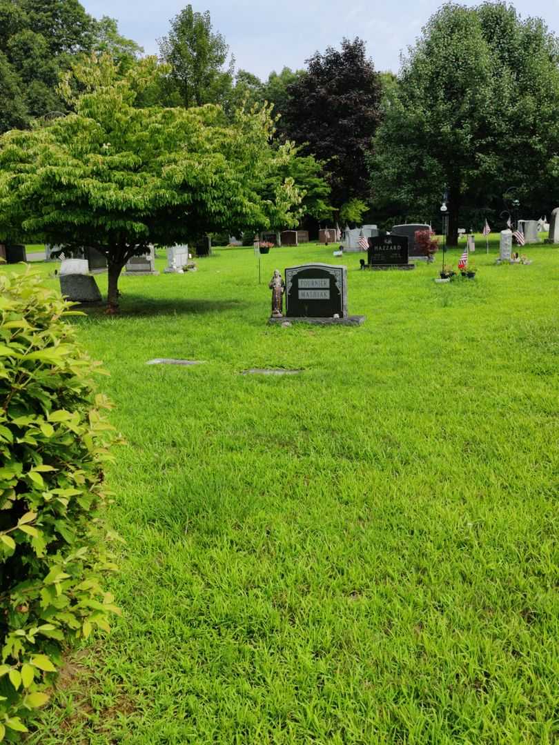 Lorraine A. "Doc" Fournier's grave. Photo 2