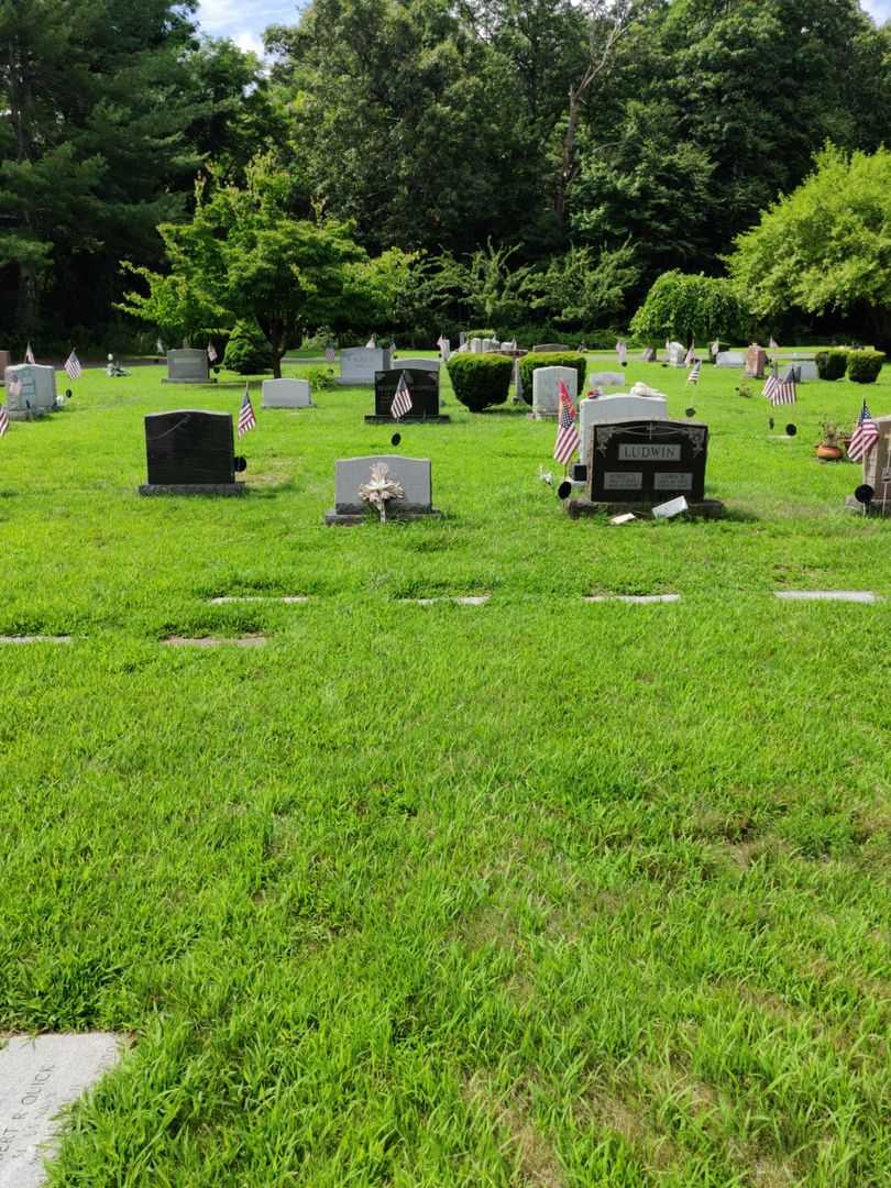 Lorraine M. Zipadelli's grave. Photo 3