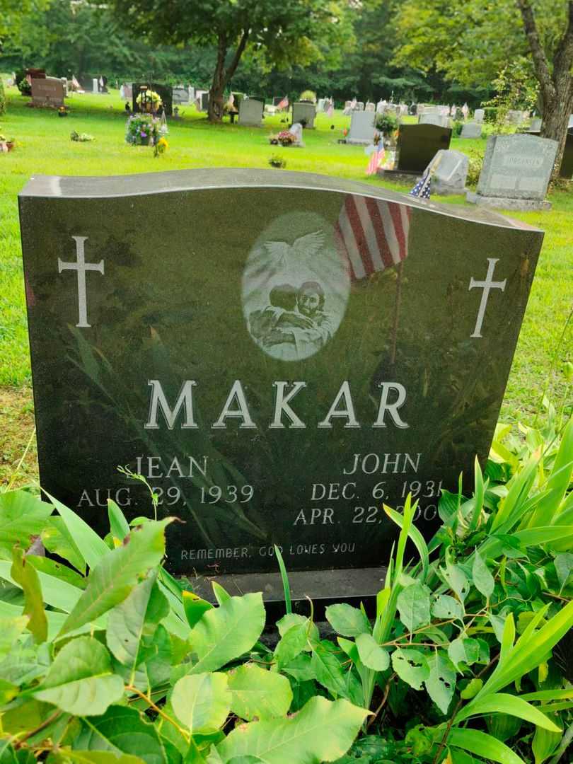 Jean Makar's grave. Photo 3
