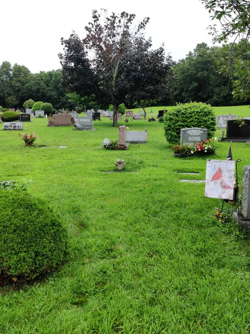 Gloria J. Safner's grave. Photo 2