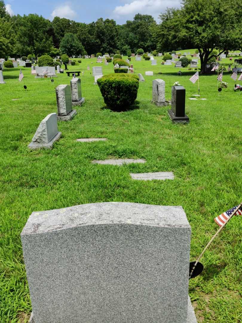 O. Jim Randall's grave. Photo 2