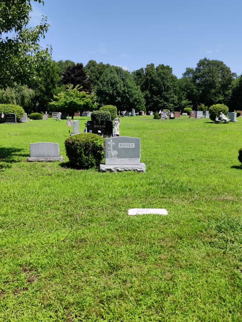Donald C. Kinney's grave. Photo 2