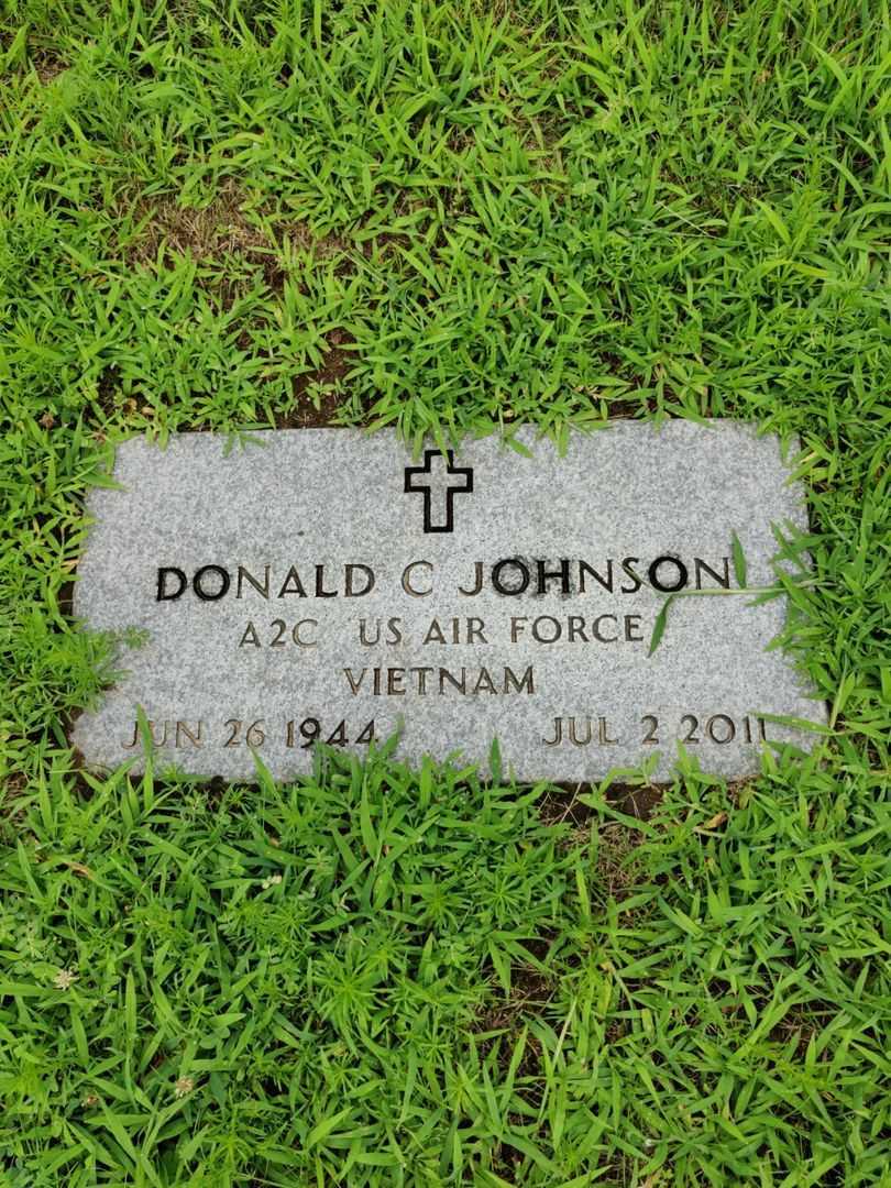 Donald C. Johnson's grave. Photo 3