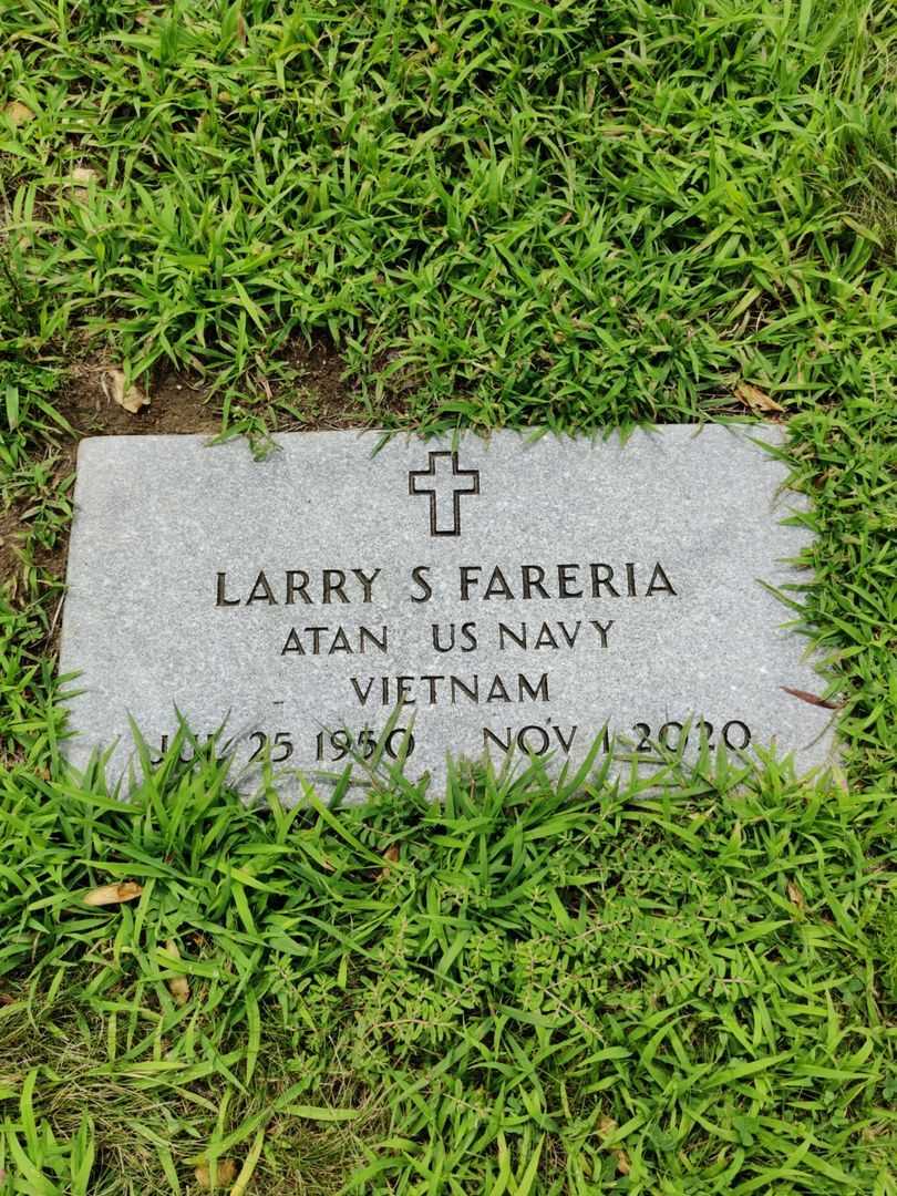 Larry Stephen Fareria's grave. Photo 3