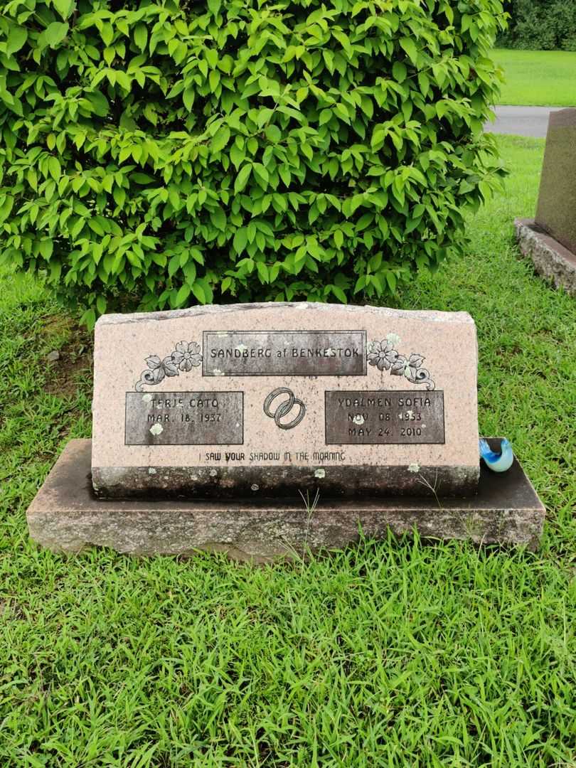 Ydalmen Sofia Sandberg's grave. Photo 1