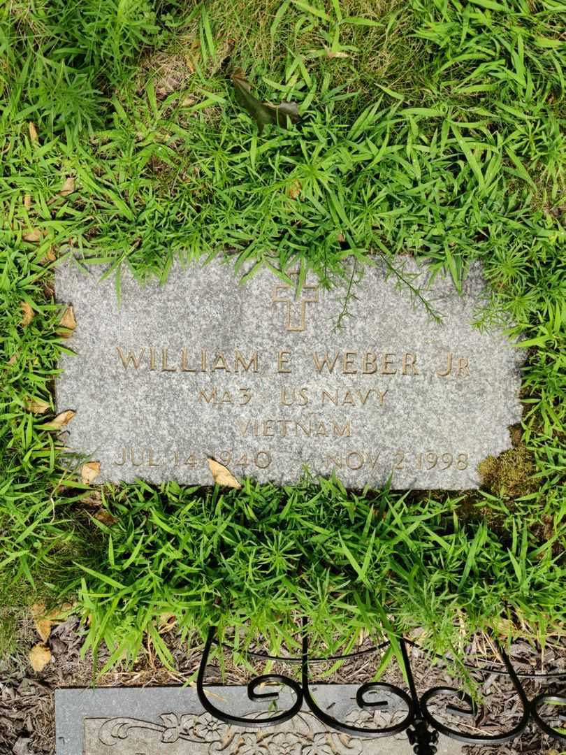 William E. Weber Junior's grave. Photo 3