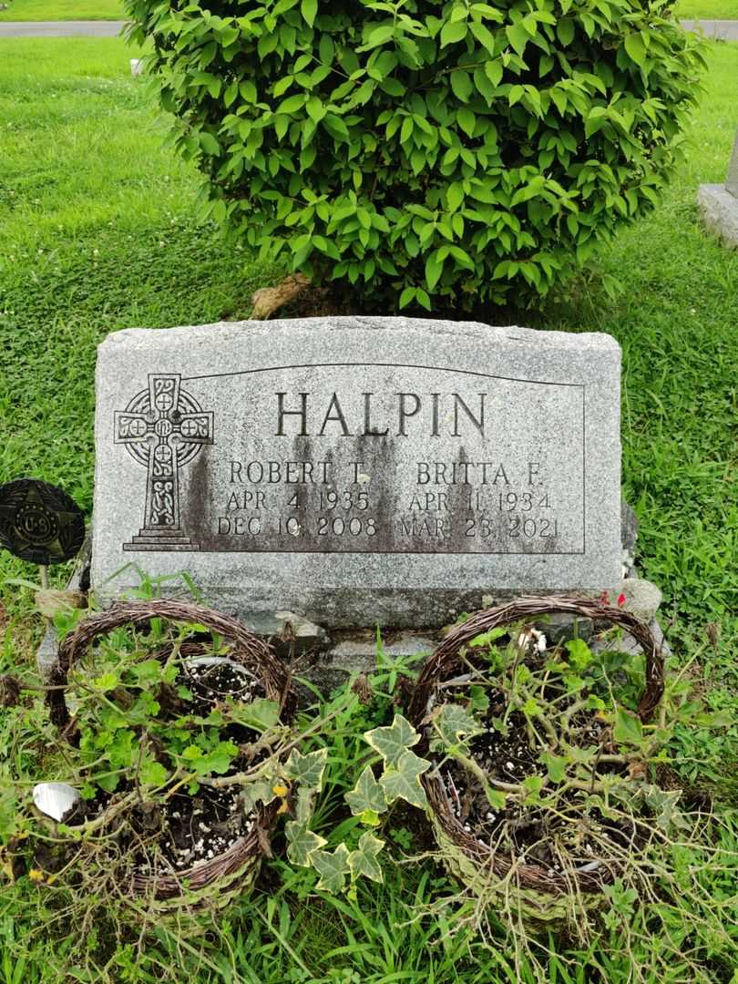 Robert T. Halpin's grave. Photo 1
