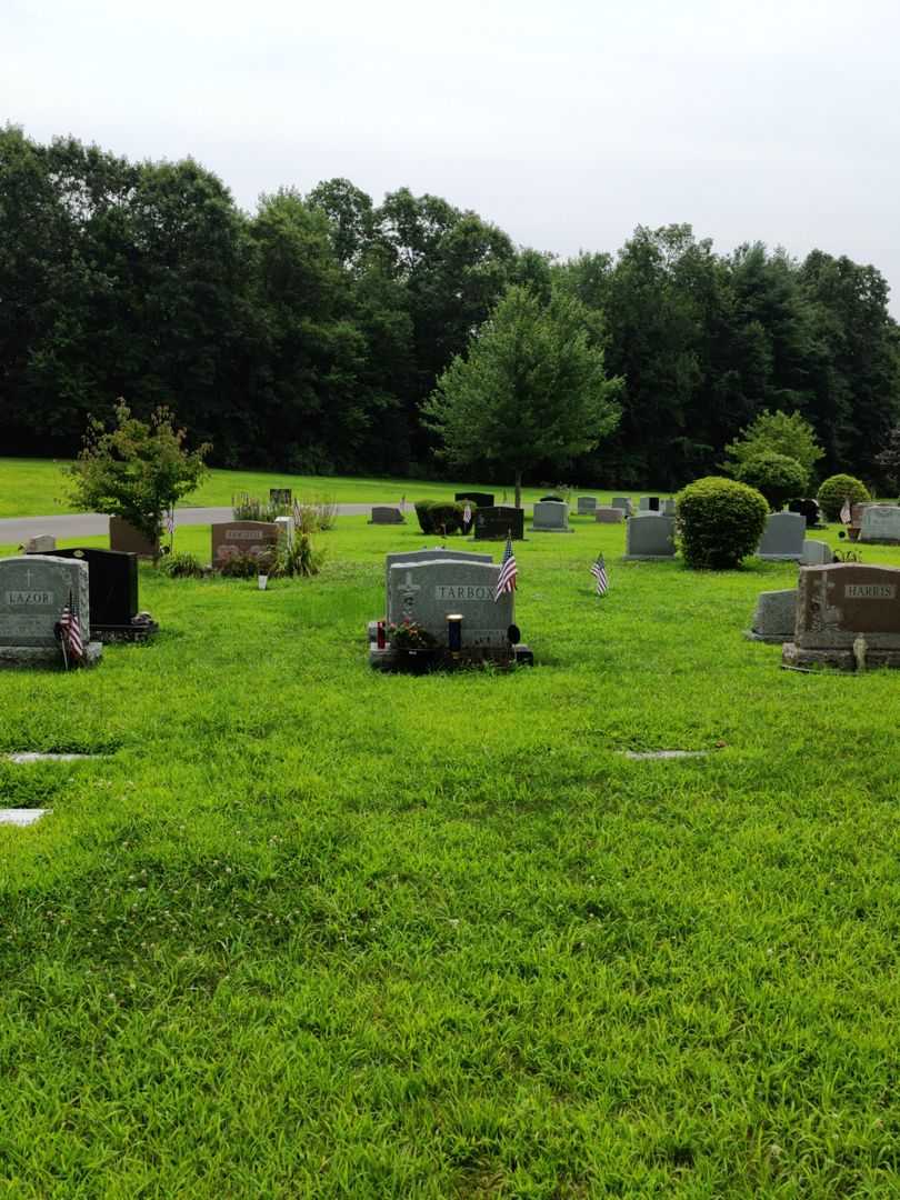 Frederick Elwood Tarbox's grave. Photo 2