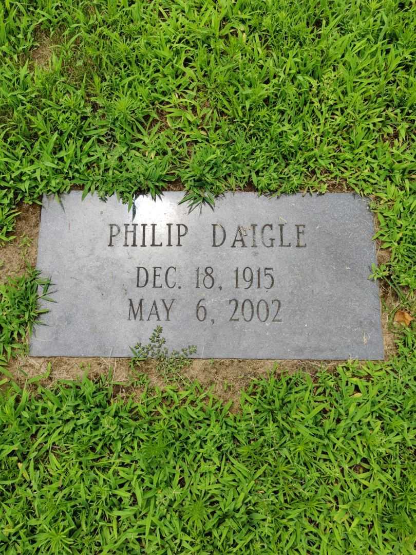 Philip Daigle's grave. Photo 4