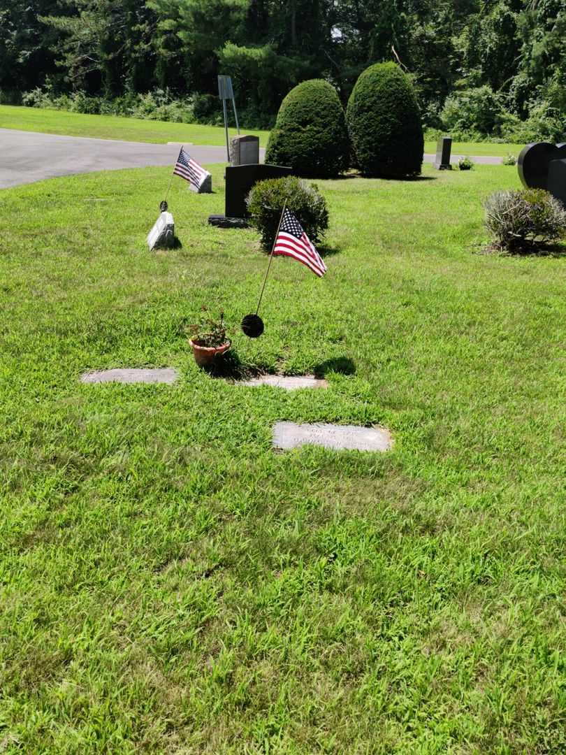 Clarence R. Hastings's grave. Photo 2