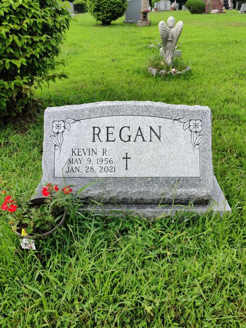 Kevin R. Regan's grave. Photo 1