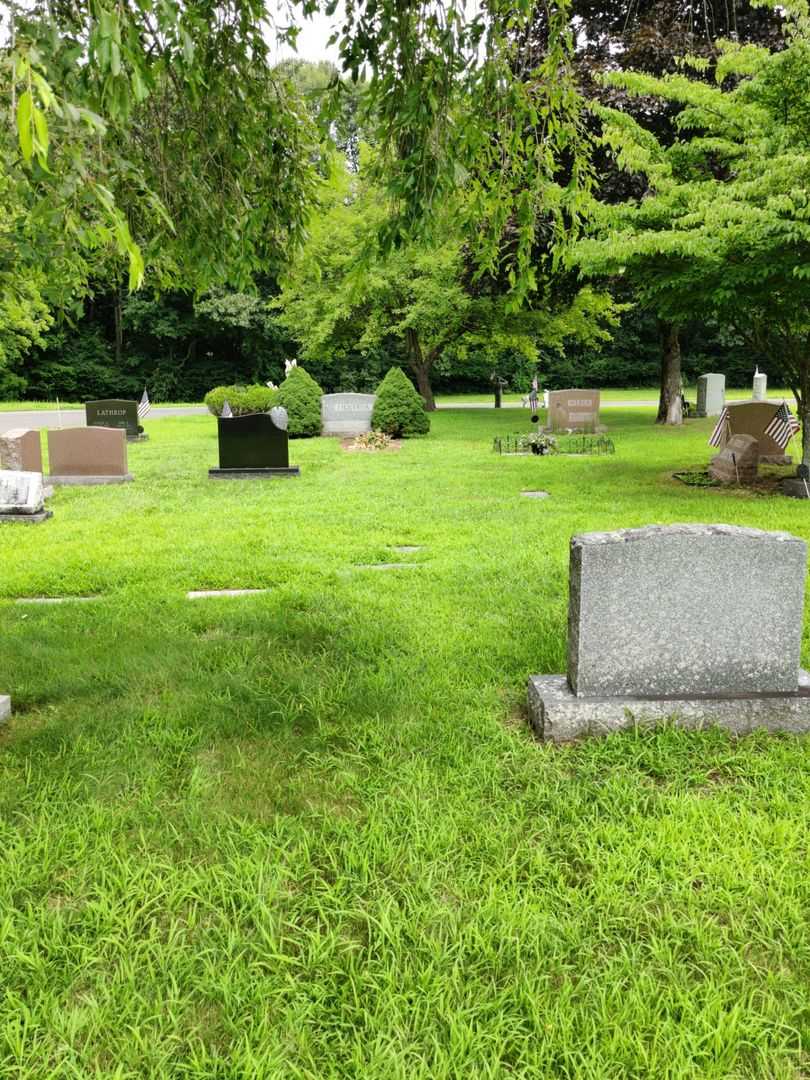 Shirley R. MacDonald's grave. Photo 2