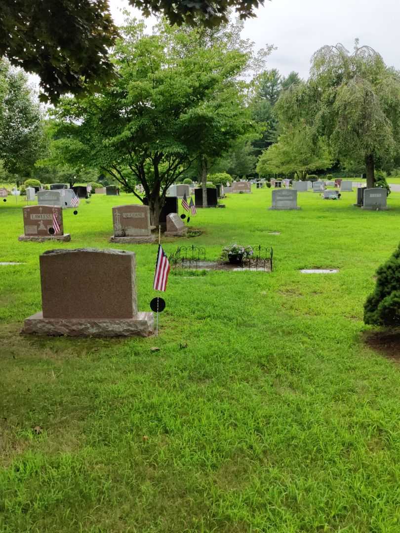 Hazel M. Sargent's grave. Photo 4