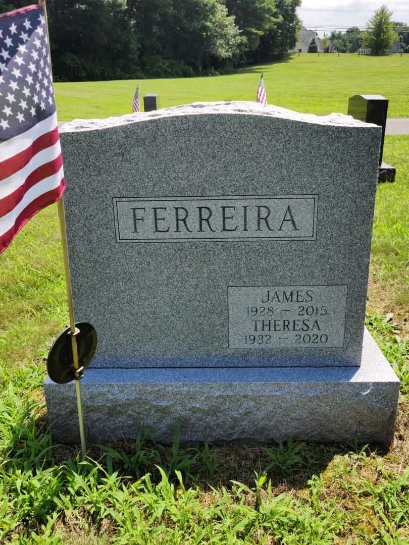 Theresa Ferreira's grave. Photo 1