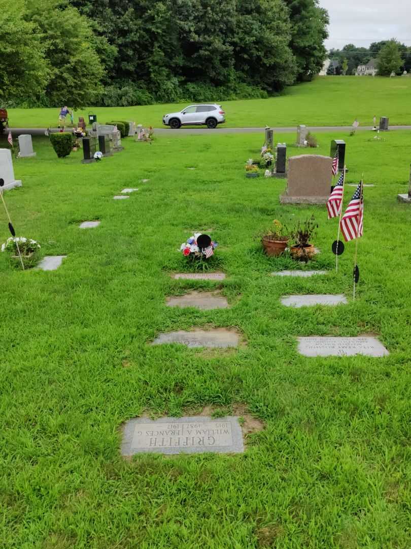 Frank S. Vanderbrouk's grave. Photo 2