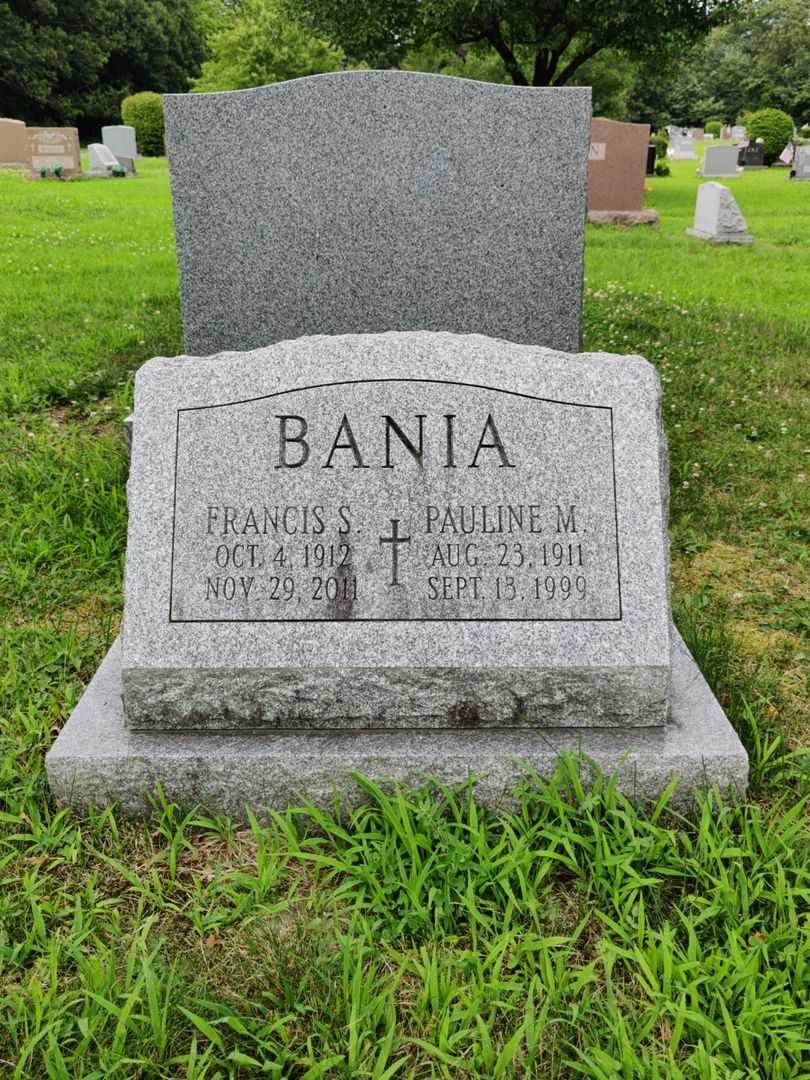 Pauline M. Bania's grave. Photo 1