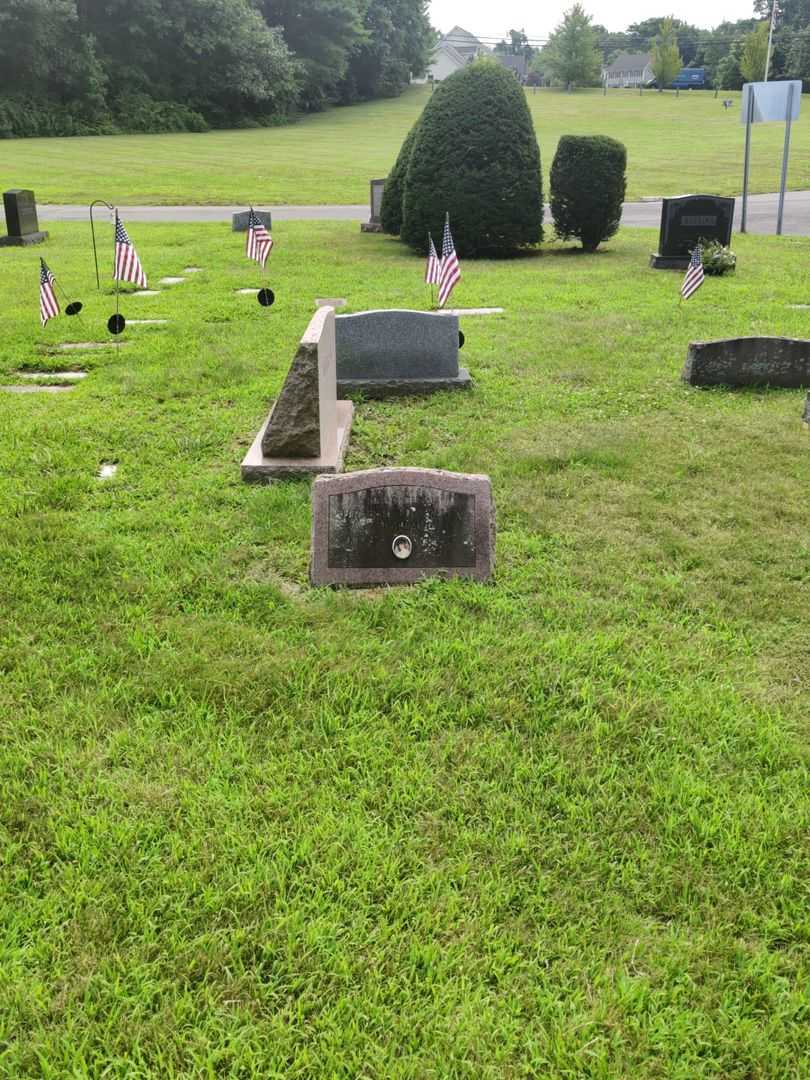 Elizabeth Gove Kelley DePeau's grave. Photo 2