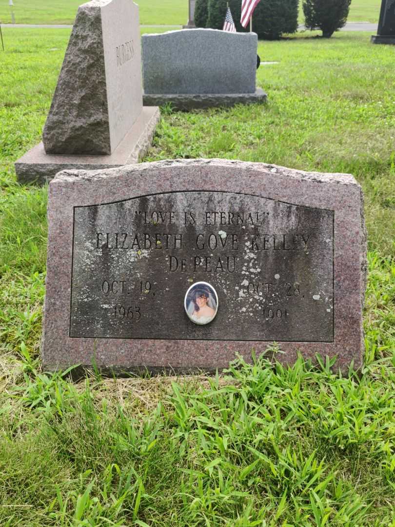 Elizabeth Gove Kelley DePeau's grave. Photo 1